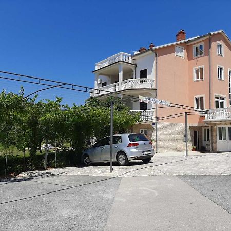 Apartments Grozdana Crikvenica Eksteriør bilde