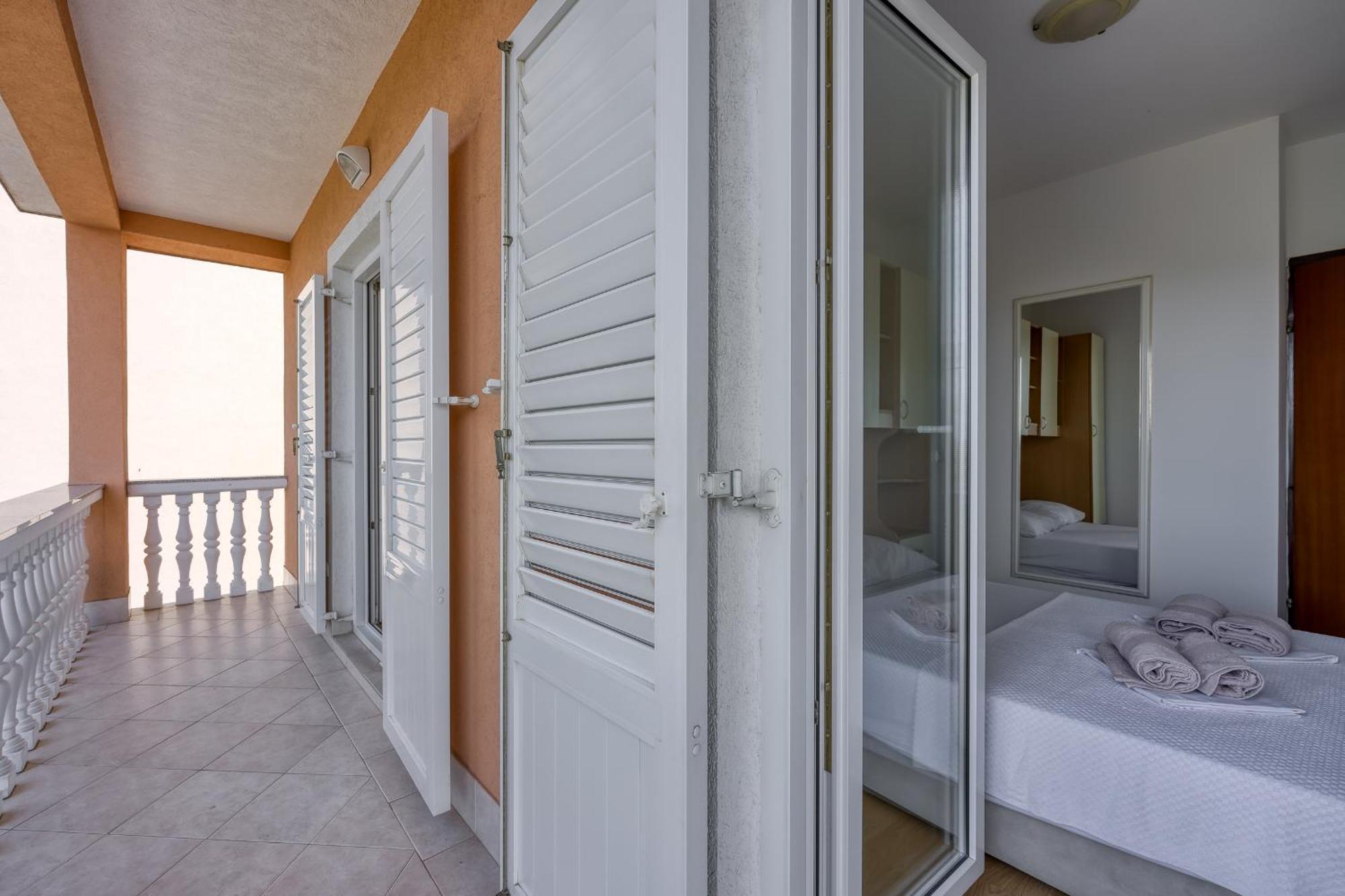 Apartments Grozdana Crikvenica Eksteriør bilde